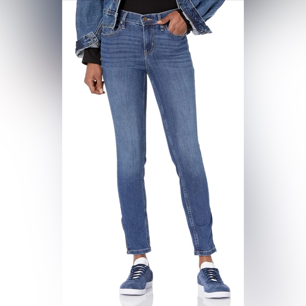 Calvin Klein Jeans Women's Mid Rise Skinny Ankle Denim